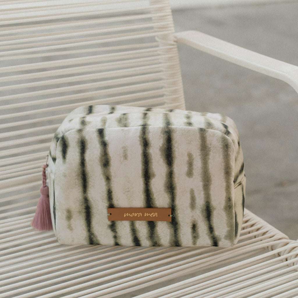Necessaire desert flower