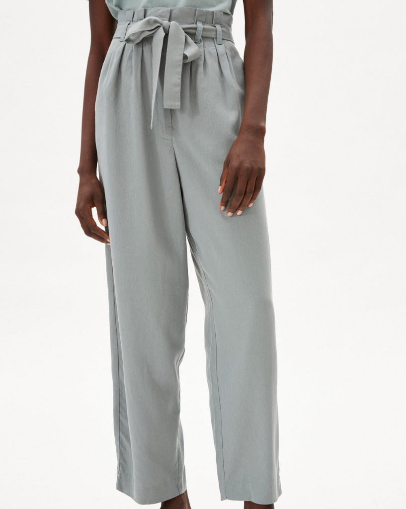 Hose Timeaa für Damen aus TENCEL™ Lyocell green